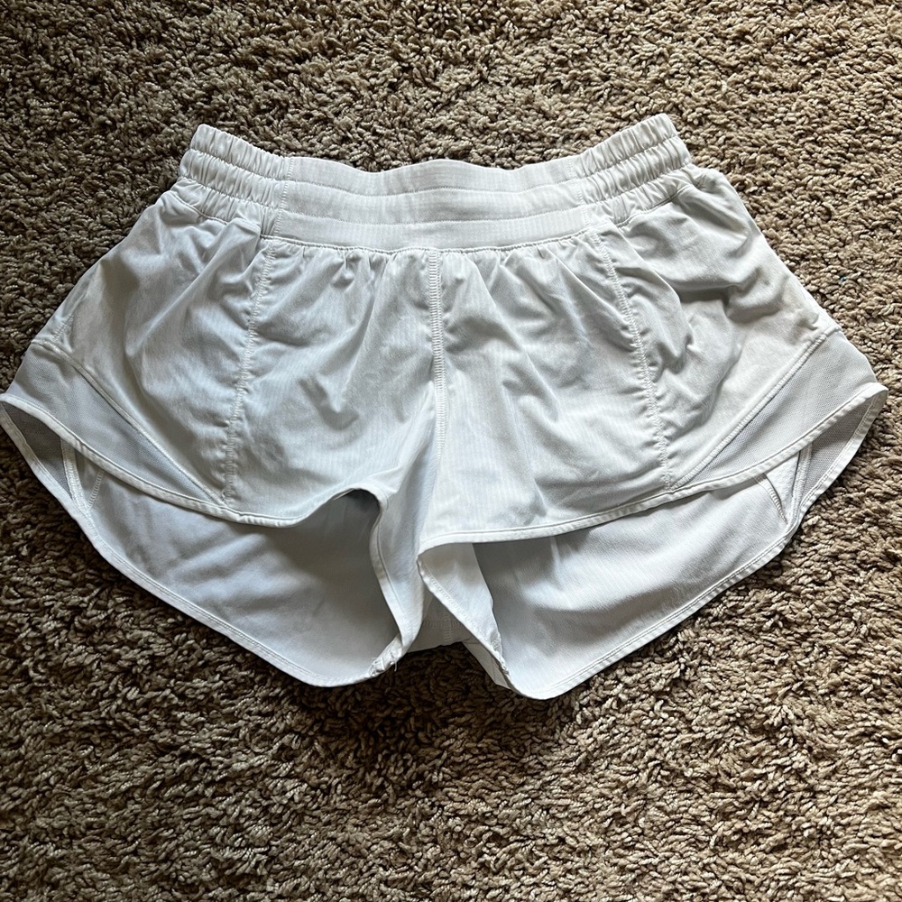 Lululemon Hotty Hot II LR 2.5” Size 6